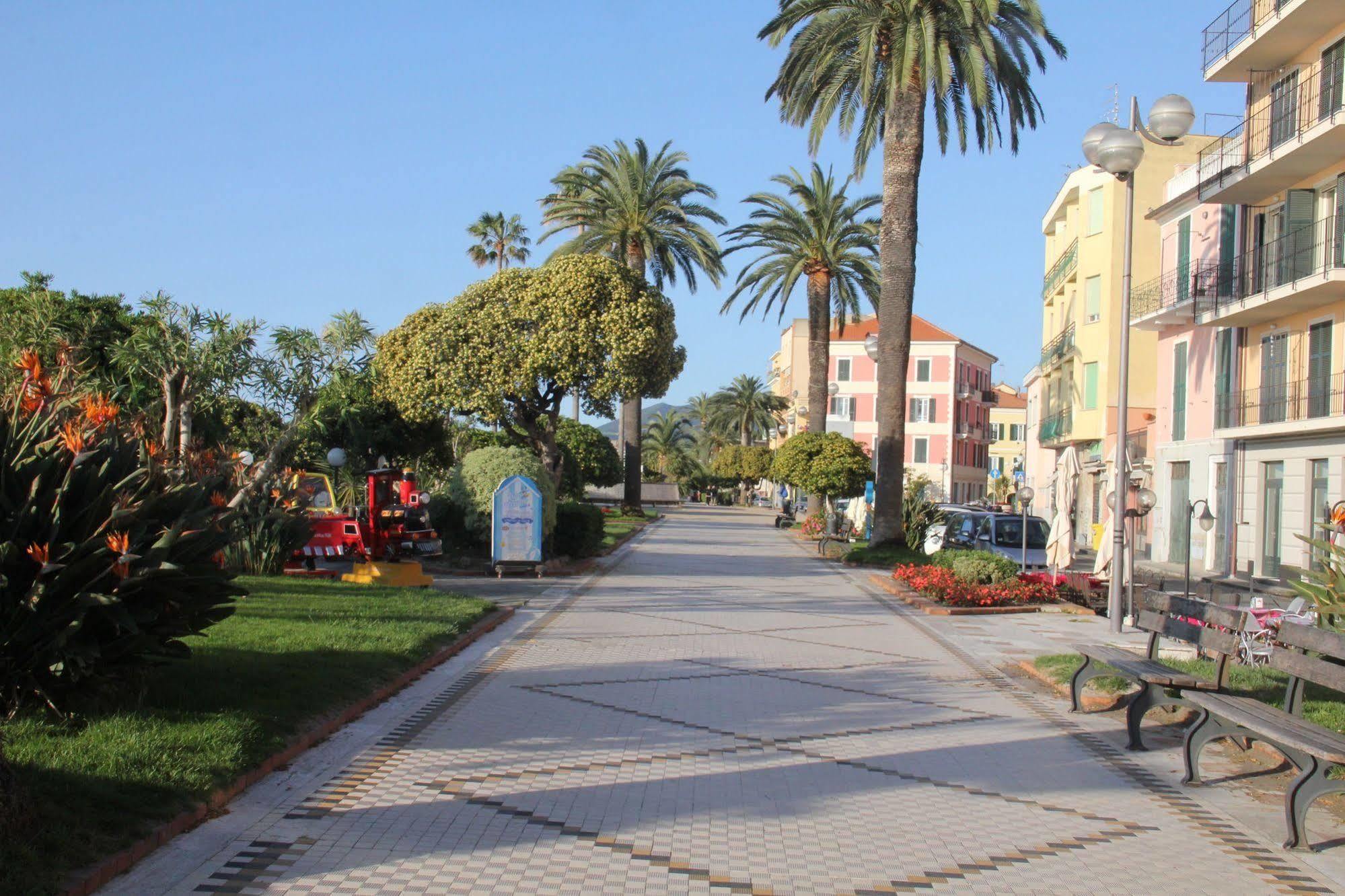Caravelle Camping Village Ceriale Luaran gambar